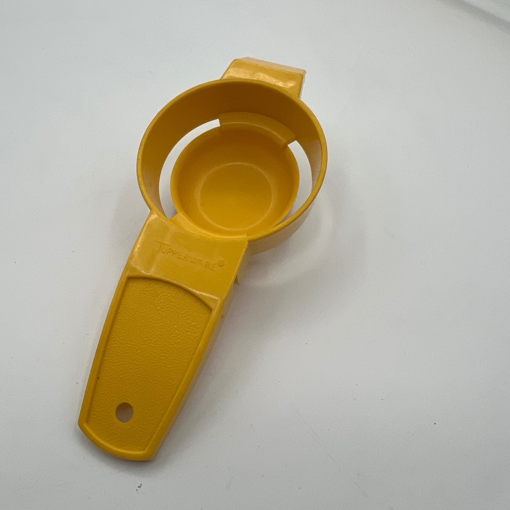 Tupperware Egg Separator Vintage Harvest Yellow Plastic Kitchen Tool 779-11